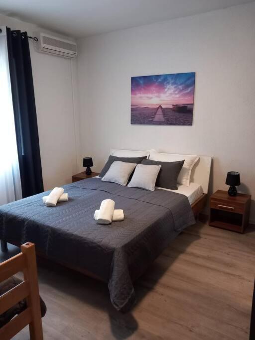 Apartment Dora-100M From The Central Beach Макарська Екстер'єр фото