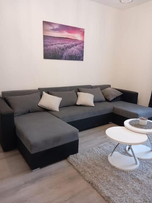Apartment Dora-100M From The Central Beach Макарська Екстер'єр фото