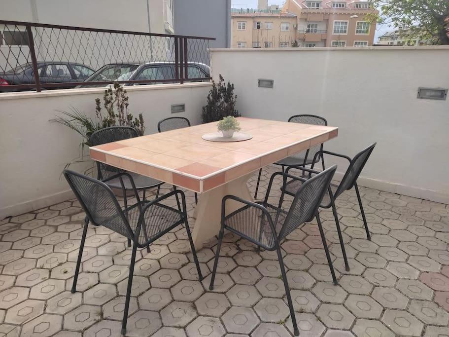 Apartment Dora-100M From The Central Beach Макарська Екстер'єр фото